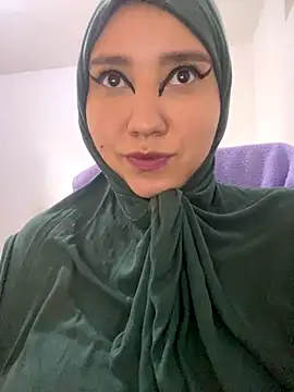 hannahayat online show from 12-15-25, 03:27