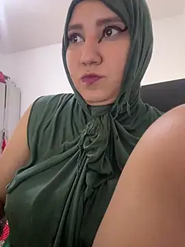 Snapshot of hannahayat chatting on 03-06-26, 02:02 hannahayat online show from 03-06-26, 02:02