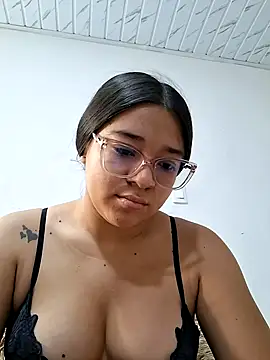 -VICKKY online show from 06-06-26, 02:44