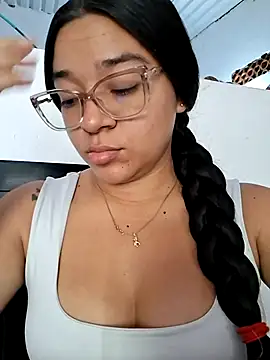 -VICKKY online show from 07-18-26, 04:22