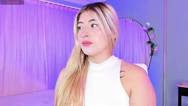 tiffany becker online show from 04-25-26, 01:41