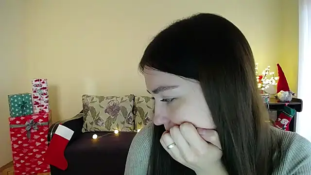 Snapshot of Pretty_shy chatting on 12-16-24, 12:49 Pretty shy online show from 12-16-24, 12:49