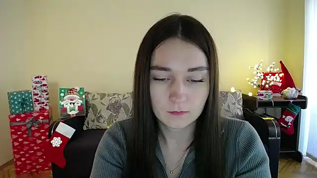 Snapshot of Pretty_shy chatting on 12-18-24, 12:07 Pretty shy online show from 12-18-24, 12:07