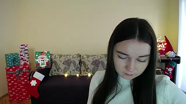Snapshot of Pretty_shy chatting on 12-19-24, 09:18 Pretty shy online show from 12-19-24, 09:18