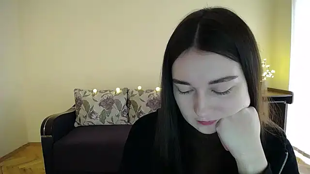 Snapshot of Pretty_shy chatting on 01-21-25, 08:52 Pretty shy online show from 01-21-25, 08:52
