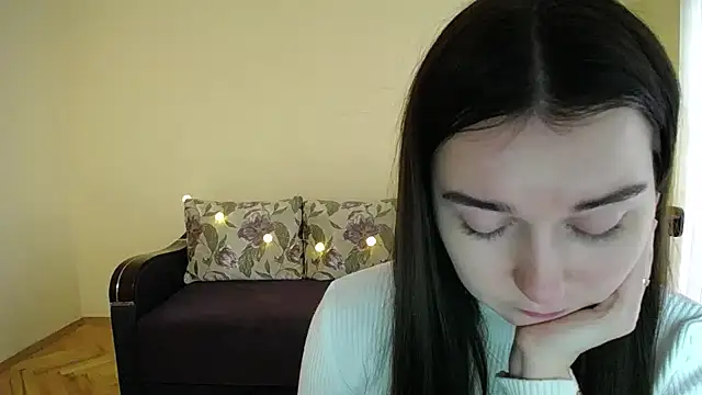 Snapshot of Pretty_shy chatting on 01-28-25, 12:11 Pretty shy online show from 01-28-25, 12:11