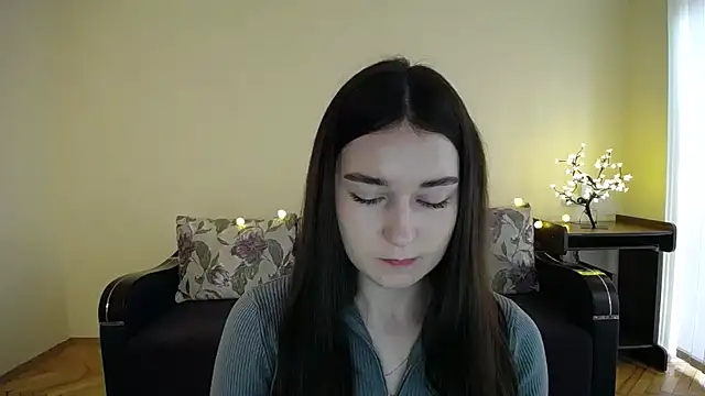 Snapshot of Pretty_shy chatting on 01-31-25, 09:27 Pretty shy online show from 01-31-25, 09:27