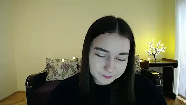 Snapshot of Pretty_shy chatting on 02-04-25, 08:56 Pretty shy online show from 02-04-25, 08:56
