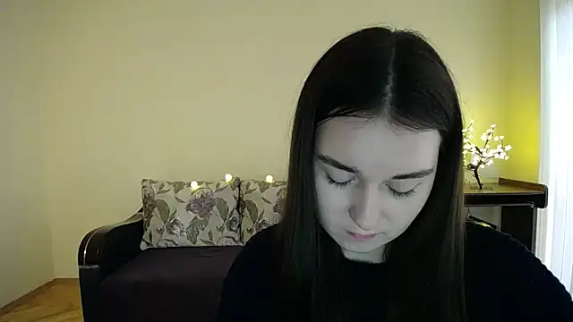 Snapshot of Pretty_shy chatting on 02-04-25, 12:00 Pretty shy online show from 02-04-25, 12:00