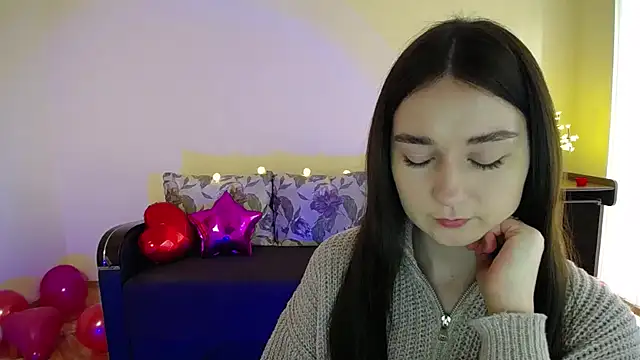 Snapshot of Pretty_shy chatting on 02-10-25, 09:04 Pretty shy online show from 02-10-25, 09:04
