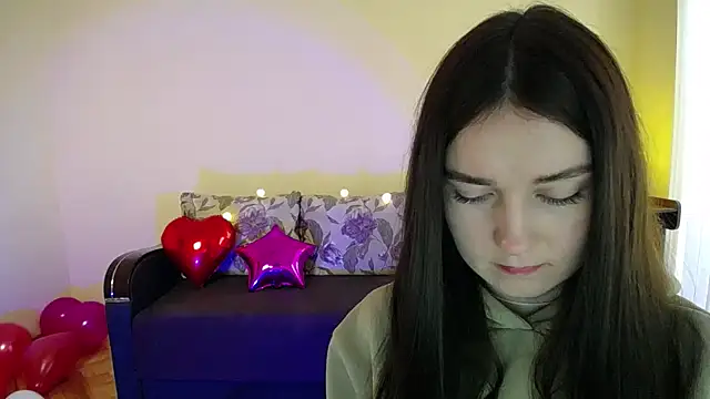 Snapshot of Pretty_shy chatting on 02-12-25, 12:12 Pretty shy online show from 02-12-25, 12:12
