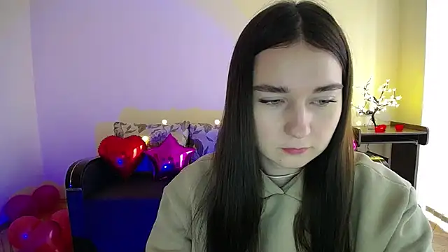 Snapshot of Pretty_shy chatting on 02-15-25, 09:05 Pretty shy online show from 02-15-25, 09:05