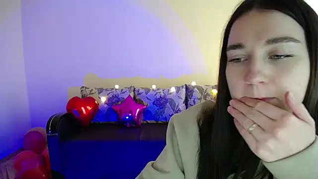 Snapshot of Pretty_shy chatting on 02-15-25, 12:11 Pretty shy online show from 02-15-25, 12:11