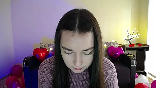 Snapshot of Pretty_shy chatting on 02-17-25, 09:03 Pretty shy online show from 02-17-25, 09:03