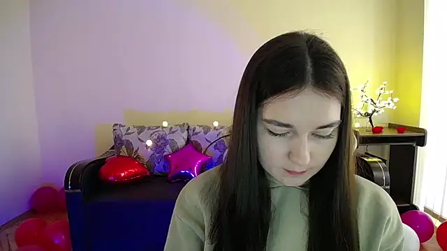 Snapshot of Pretty_shy chatting on 02-20-25, 12:25 Pretty shy online show from 02-20-25, 12:25