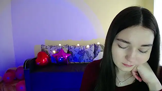 Snapshot of Pretty_shy chatting on 02-21-25, 09:13 Pretty shy online show from 02-21-25, 09:13