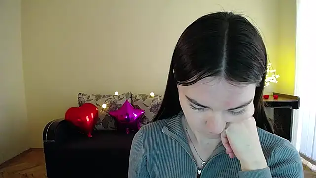 Snapshot of Pretty_shy chatting on 03-08-25, 01:14 Pretty shy online show from 03-08-25, 01:14