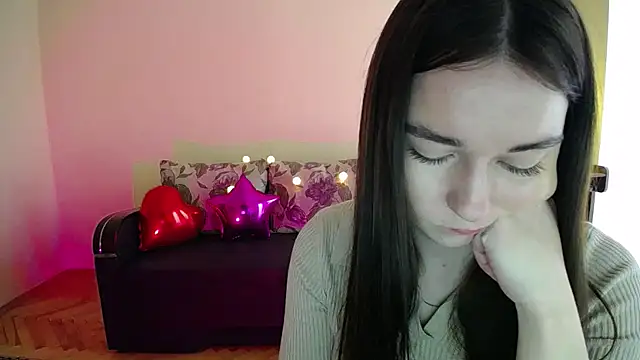Snapshot of Pretty_shy chatting on 03-10-25, 08:59 Pretty shy online show from 03-10-25, 08:59