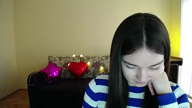 Snapshot of Pretty_shy chatting on 03-11-25, 01:23 Pretty shy online show from 03-11-25, 01:23