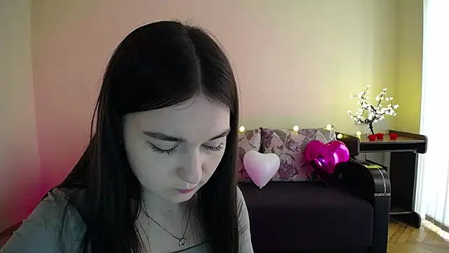Snapshot of Pretty_shy chatting on 03-12-25, 12:04 Pretty shy online show from 03-12-25, 12:04