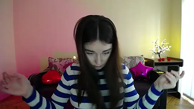 Snapshot of Pretty_shy chatting on 03-22-25, 09:34 Pretty shy online show from 03-22-25, 09:34