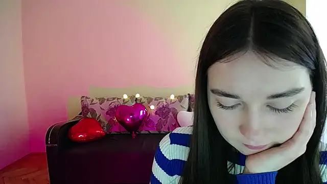 Snapshot of Pretty_shy chatting on 03-22-25, 12:57 Pretty shy online show from 03-22-25, 12:57