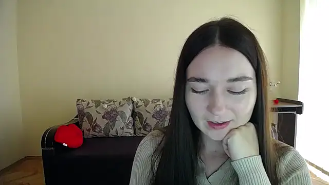 Snapshot of Pretty_shy chatting on 10-10-25, 08:35 Pretty shy online show from 10-10-25, 08:35