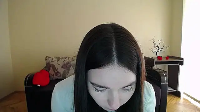 Snapshot of Pretty_shy chatting on 10-18-25, 08:26 Pretty shy online show from 10-18-25, 08:26