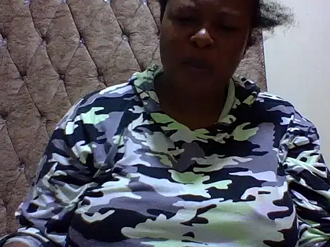 zoey10 online show from 11-13-25, 06:07