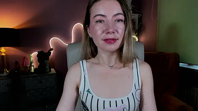 Mia Tasty online show from 10-12-25, 01:21