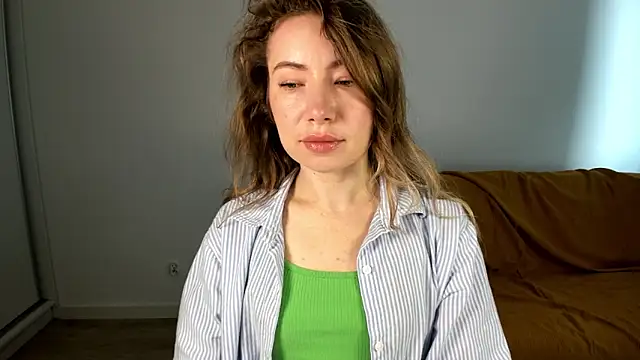 Mia Tasty online show from 04-17-26, 06:27