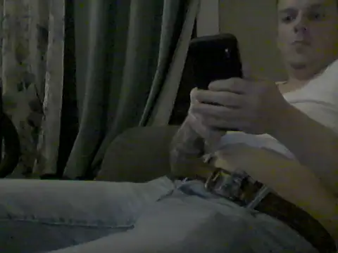 Snapshot of Rollinhard6969 chatting on 12-28-24, 08:05 Rollinhard6969 online show from 12-28-24, 08:05