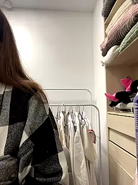 AnaWest online show from 09-14-25, 06:01