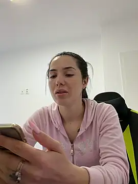 Emmapmg online show from 04-15-26, 07:04