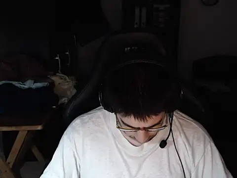 thealfawolf01 online show from 01-04-25, 11:27