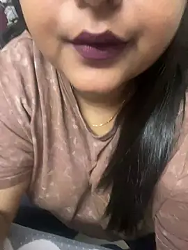 smile pretty online show from 02-25-25, 09:13