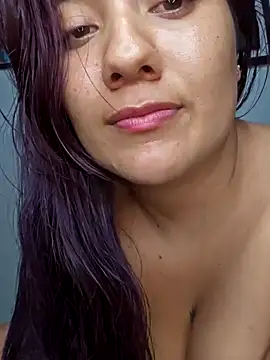 Snapshot of Blushing_Katy chatting on 02-02-25, 01:34 Blushing Katy online show from 02-02-25, 01:34