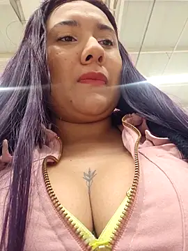 Snapshot of Blushing_Katy chatting on 12-21-25, 12:07 Blushing Katy online show from 12-21-25, 12:07