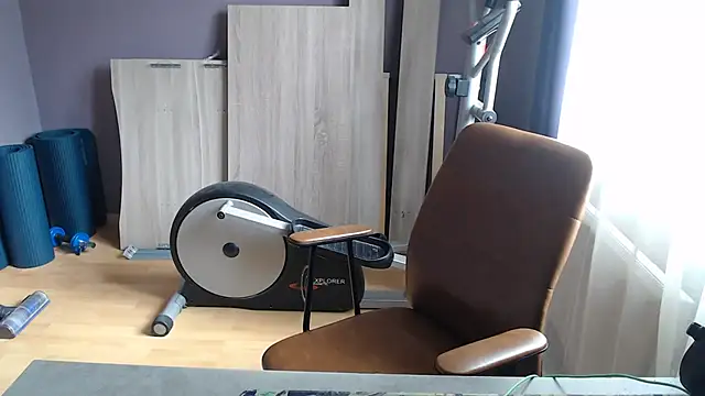 Lynylou online show from 09-10-25, 07:30