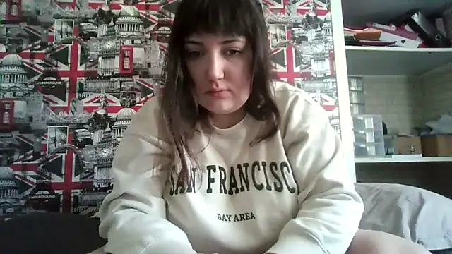 Lynylou online show from 10-12-25, 01:54