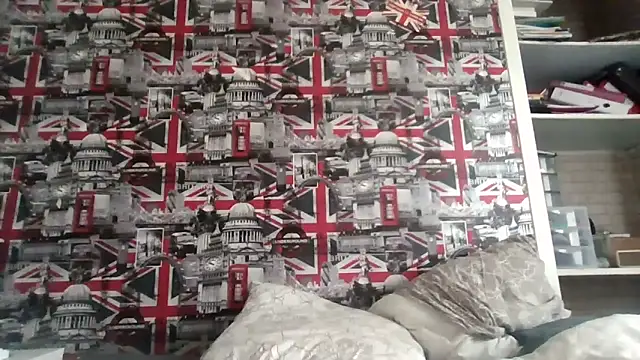 Lynylou online show from 10-20-25, 10:59