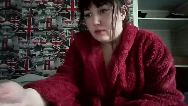 Lynylou online show from 11-15-25, 12:45