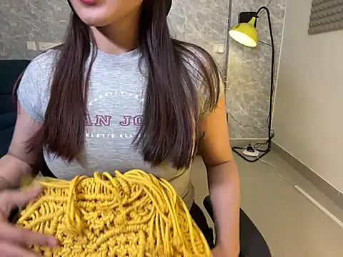 Snapshot of MidnightFlame chatting on 12-08-24, 04:18 MidnightFlame online show from 12-08-24, 04:18