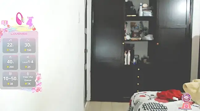 Snapshot of tifany19_ chatting on 03-06-25, 02:30 tifany19 online show from 03-06-25, 02:30