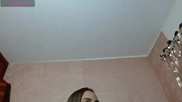 kendallsweet7 online show from 10-28-25, 07:38