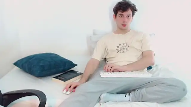 Elio555 online show from 12-16-24, 07:00