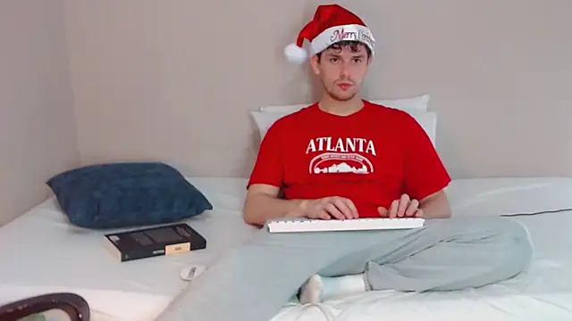 Elio555 online show from 12-26-24, 04:43