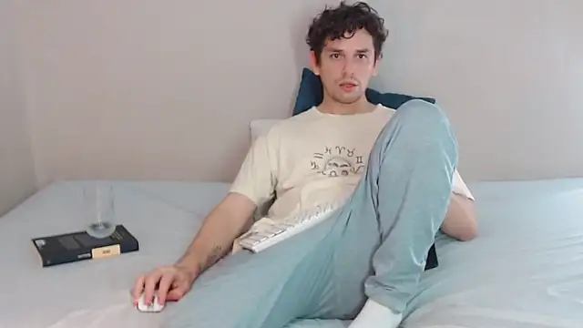 Elio555 online show from 02-07-25, 04:27