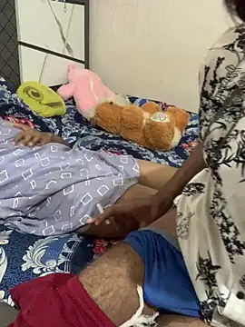 Snapshot of hottiess69 chatting on 01-29-25, 01:17 hottiess69 online show from 01-29-25, 01:17