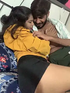 Snapshot of hottiess69 chatting on 01-31-25, 06:47 hottiess69 online show from 01-31-25, 06:47